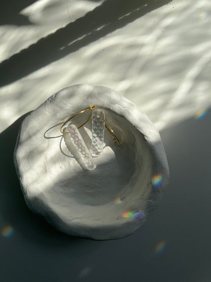 Glasohrringe Rectangle mit goldener Creole