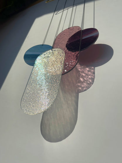 Rosa irisierender Wandbehang im Art Déco Stil