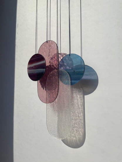 Rosa irisierender Wandbehang im Art Déco Stil