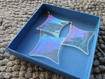 handgefertigte irisierende Weihnachtsdeko Fenster Glas Sterne l nachhaltige Weihnachtsdeko l slow fashion decor l Sonnenfänger Weihnachten l