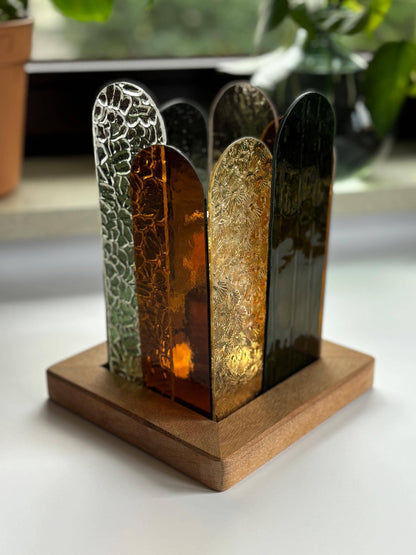 Golden Hour Sunset: Handgefertigte Glaslampe mit Holzsockel