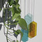 Mobile mit geometrischem Glas, Fenster Installation, Modern Glass Art Sonnenfänger Lichtspiel mit leuchtenden Elementen