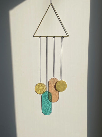 Pastell Wandbehang im Art Deco Stil, Modern Glass Art Sonnenfänger Lichtspiel mit geometrischem Glas, 30th birthday gift for women